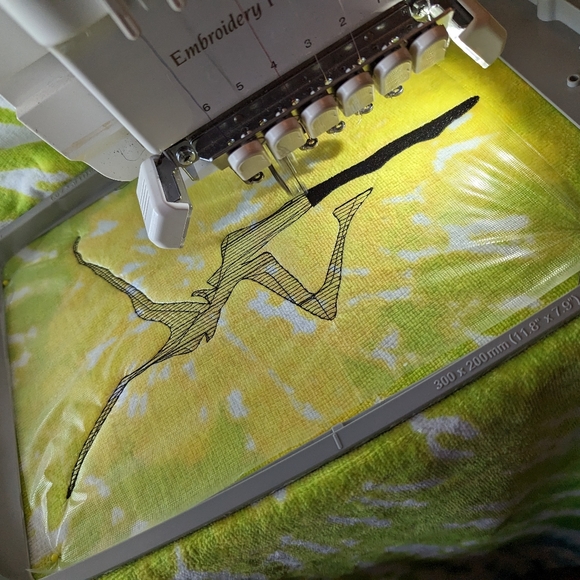 LAST ONE! NEW Dave Matthews Band Tie Dye Pool Beach Towel BLUE GREEN YELLOW DMB - Picture 8 of 8